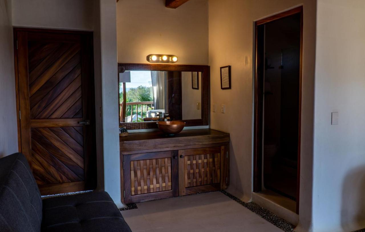 Hotel Bajito Bay Тронконес Екстериор снимка