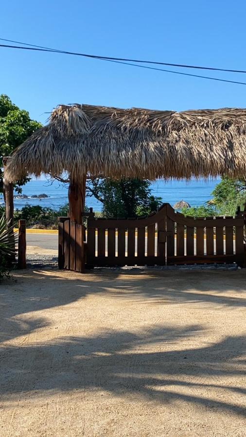 Hotel Bajito Bay Тронконес Екстериор снимка